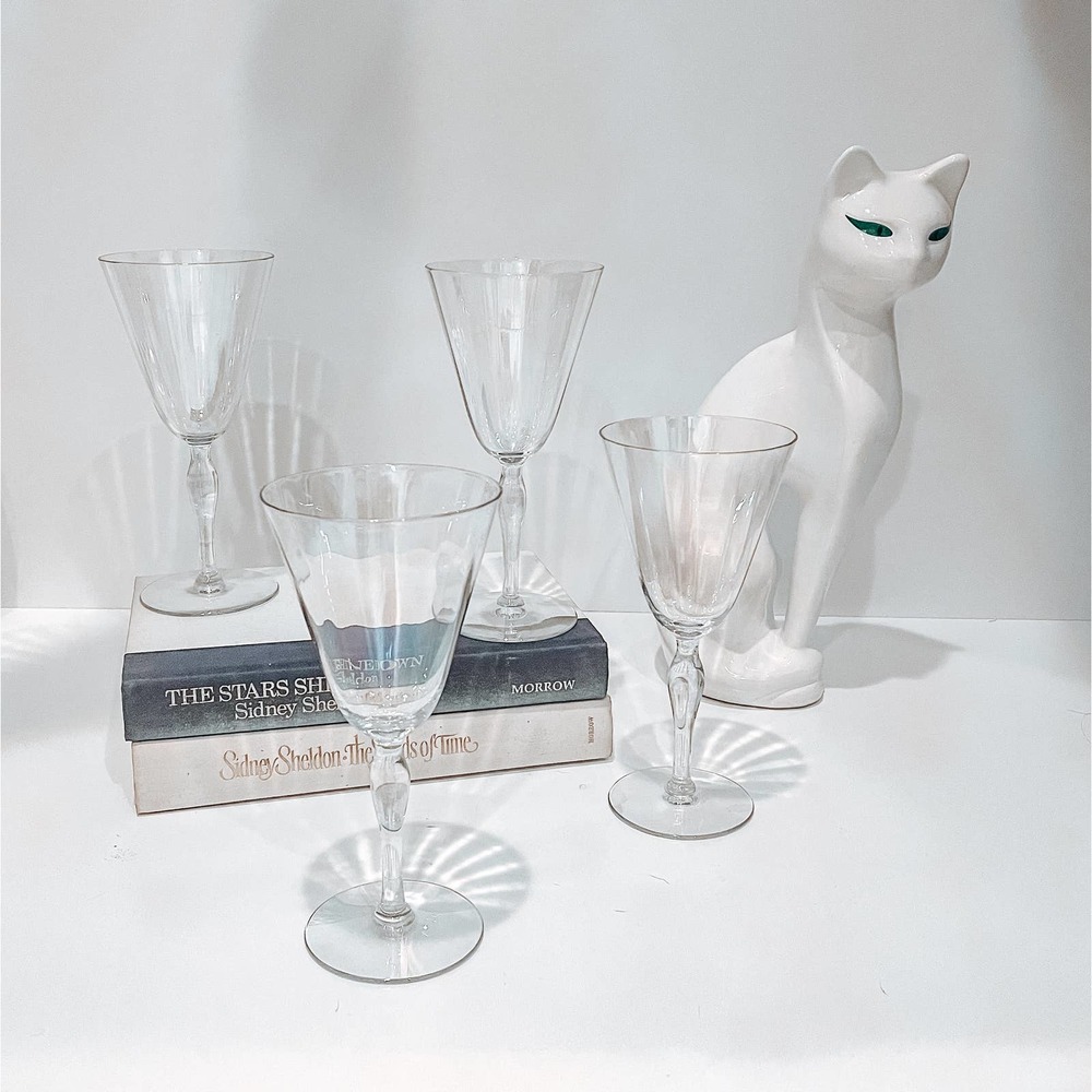 Optic Iridecent GLass MCM wine glasses set of 4.  Simply stunning!!!